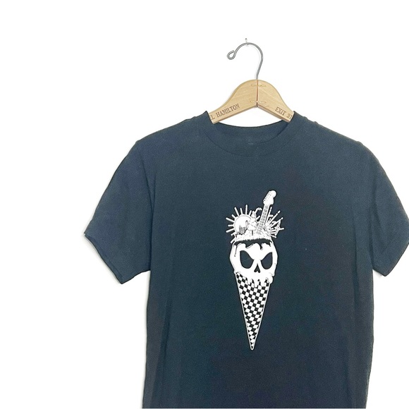 Rise Against Tour Tee - Picture 4 of 4